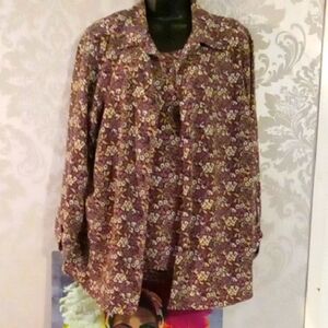 Covington Women's Button Down Shirt - Purple and Cream Floral Vintage 2pc